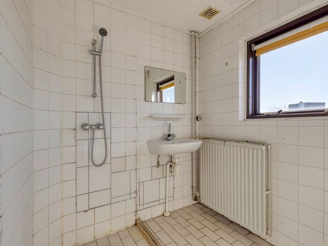 Van Boutershemstraat 28, Steenbergen