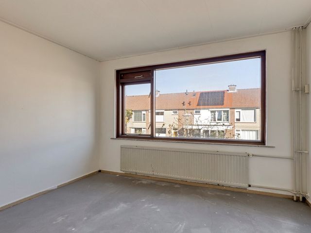 Van Boutershemstraat 28, Steenbergen