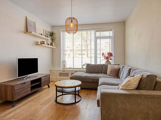 Veenendaalkade 256, 's-Gravenhage