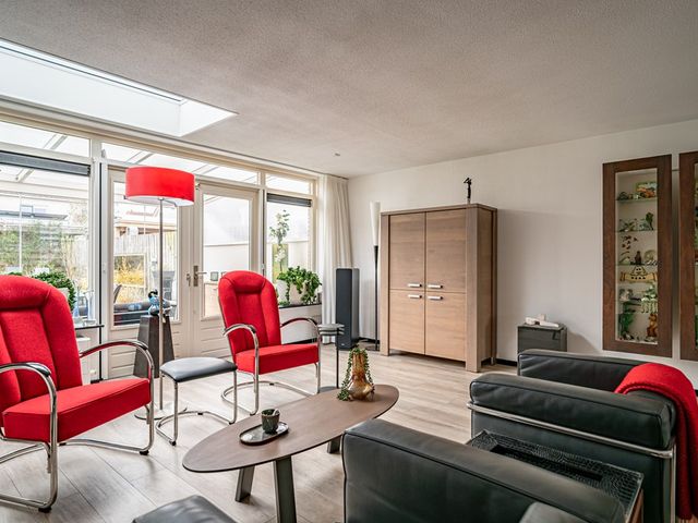 Schouwen 64, Emmeloord