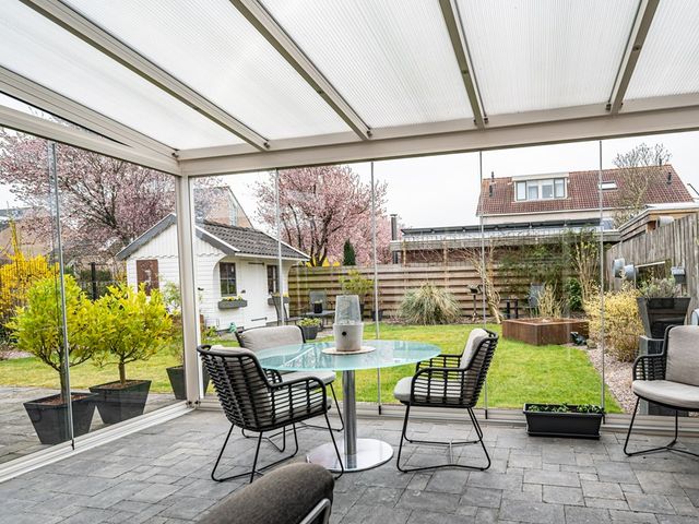 Schouwen 64, Emmeloord