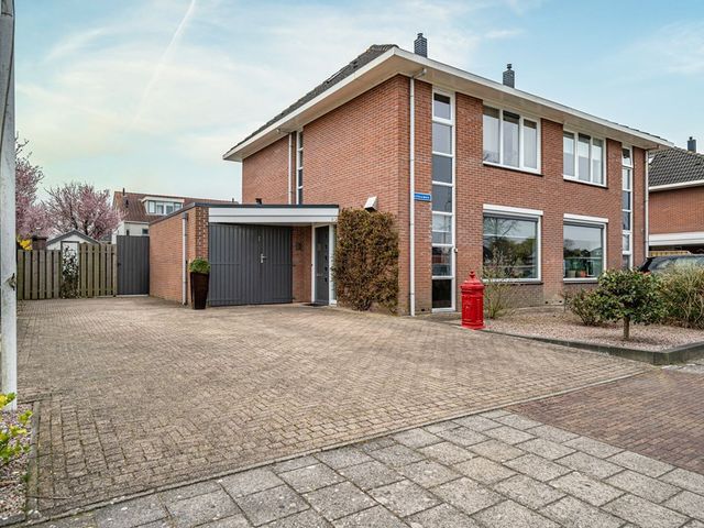 Schouwen 64, Emmeloord