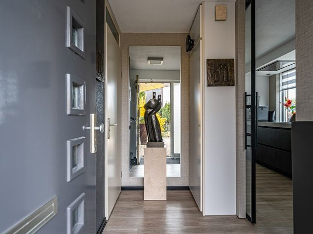 Schouwen 64, Emmeloord