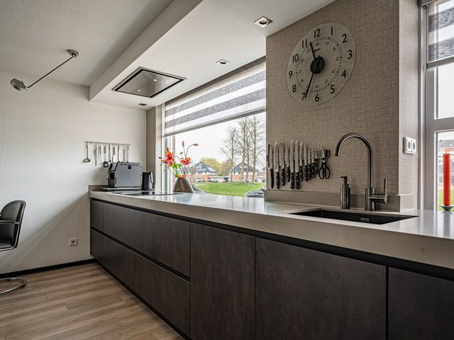 Schouwen 64, Emmeloord