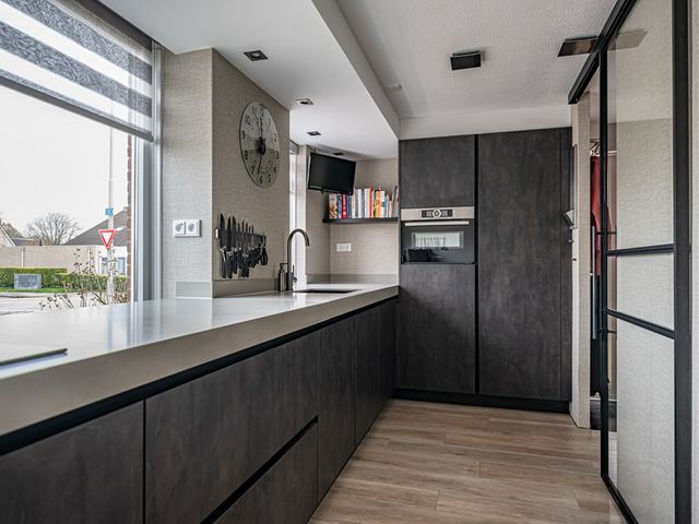 Schouwen 64, Emmeloord