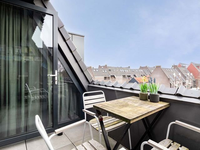 Visrokersplein 25, Bunschoten-Spakenburg