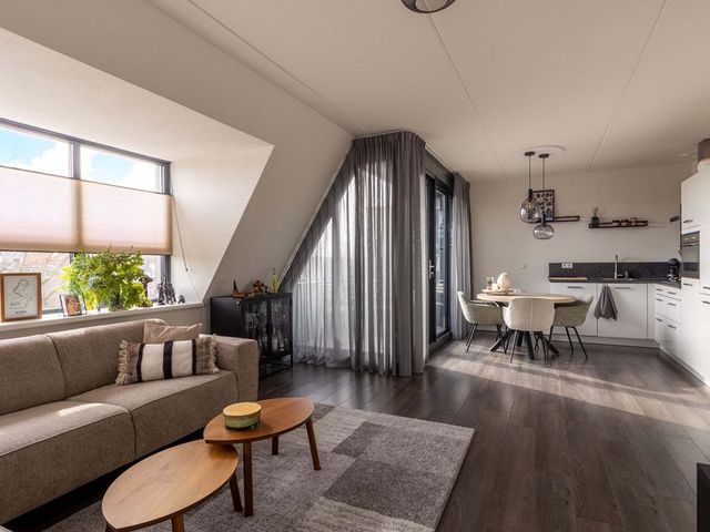 Visrokersplein 25, Bunschoten-Spakenburg