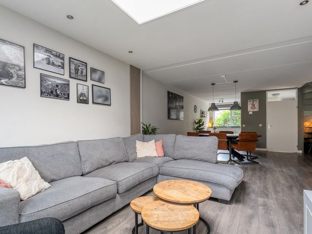 Boterbloem 132, Hardenberg