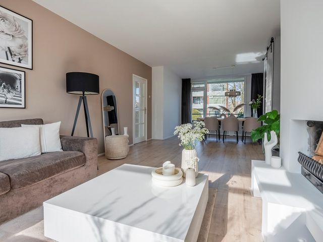 Zwaluwlaan 148, Bussum