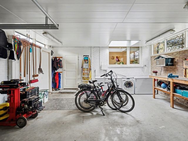 Julianastraat 90, Strijen