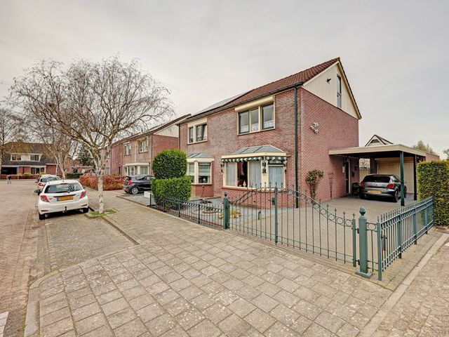 Kennedystraat 1, Millingen aan de Rijn