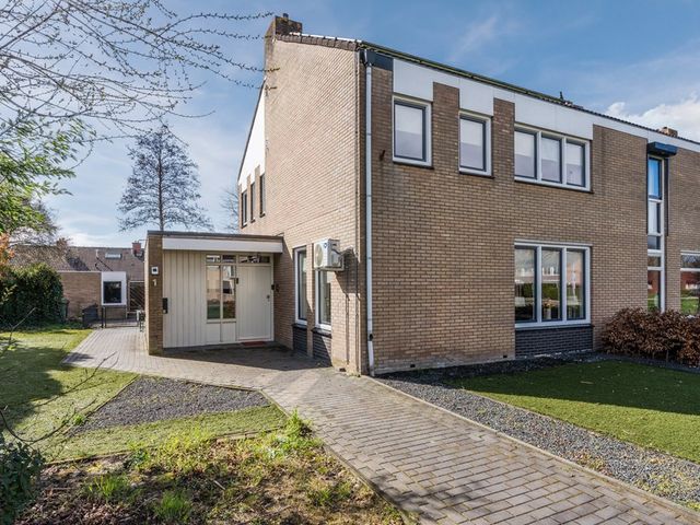 Dwarssplitting 1, Stadskanaal