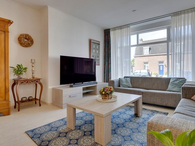 Ambyerstraat Noord 94AB, Maastricht