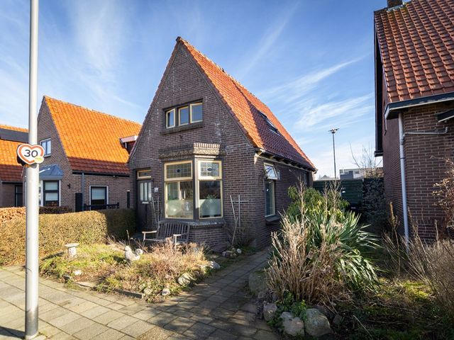 Slingerweg 111, Hippolytushoef