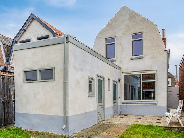 Axelsestraat 105, Terneuzen