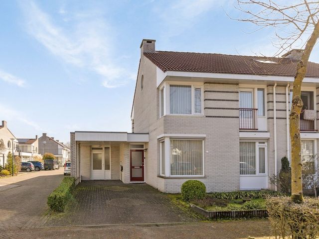 Anna Blamanstraat 12, Schijndel