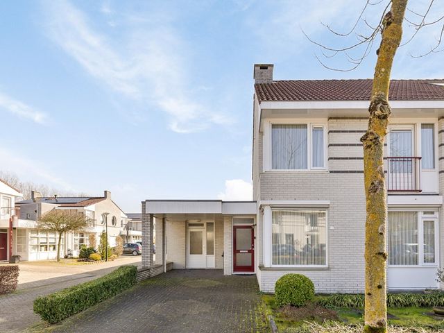 Anna Blamanstraat 12, Schijndel