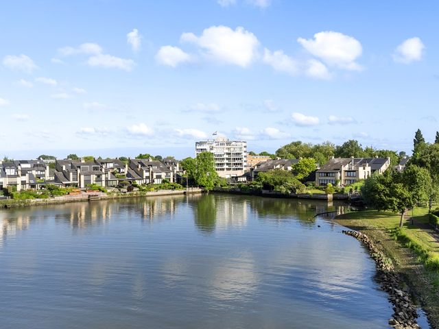 Krammer 44, Zwijndrecht