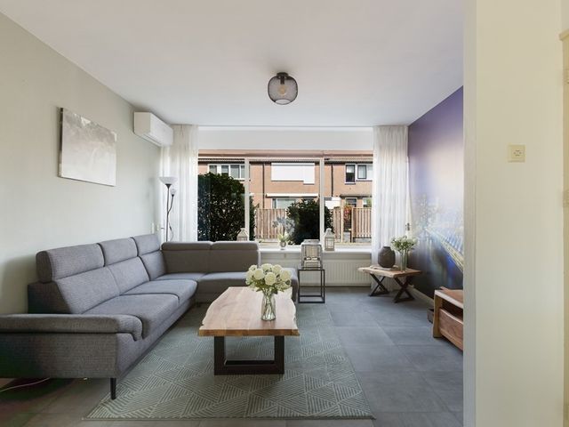 Essenlaan 10, Ouderkerk aan den IJssel