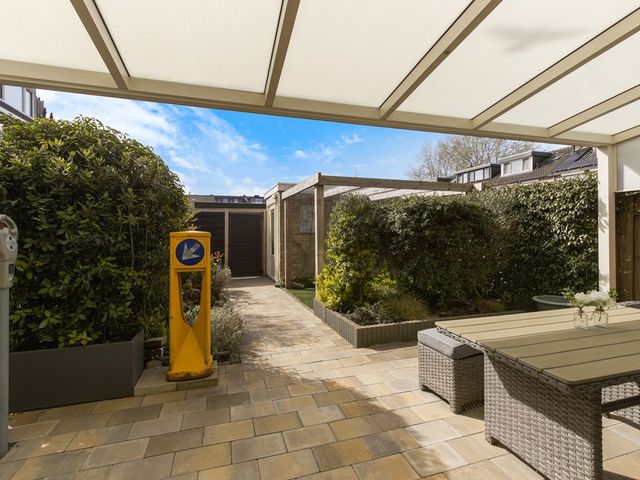 Essenlaan 10, Ouderkerk aan den IJssel