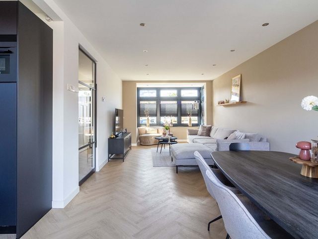 Oude Gest 6, Bunschoten-Spakenburg