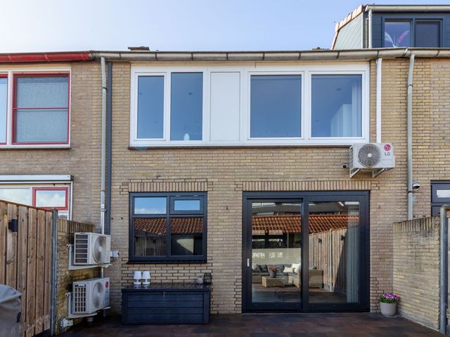 Oude Gest 6, Bunschoten-Spakenburg