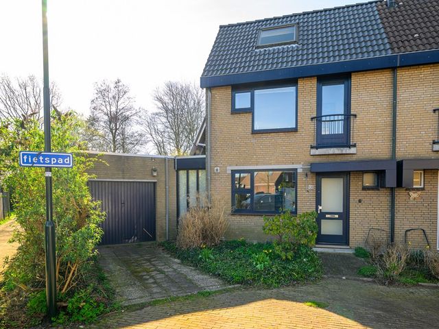 Hooikamp 108, Leidschendam