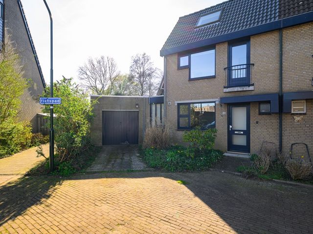 Hooikamp 108, Leidschendam