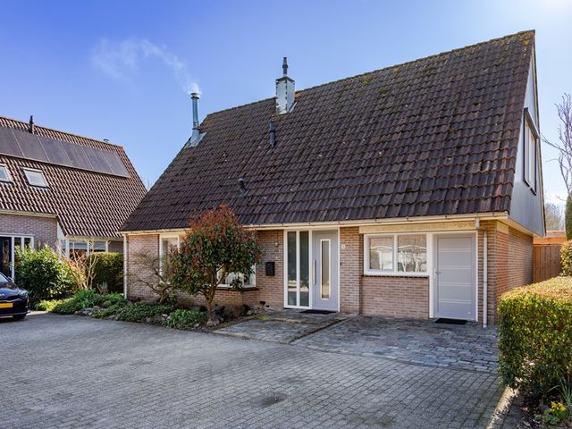 Houtduif 10, Blokker