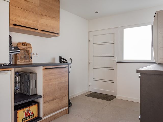 Houtduif 10, Blokker