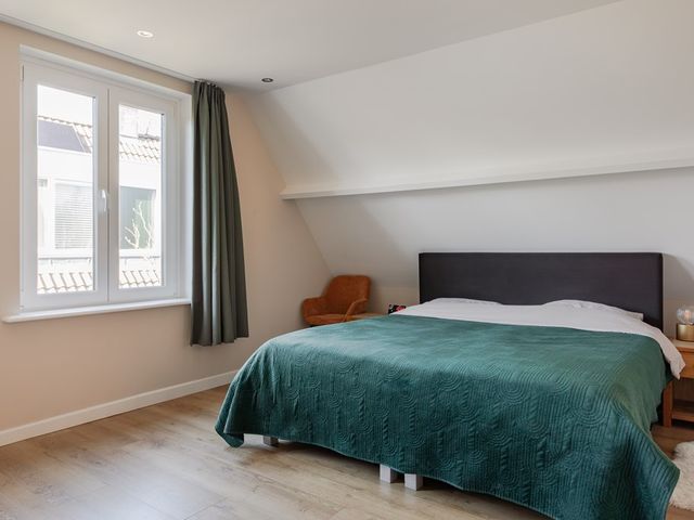 Houtduif 10, Blokker