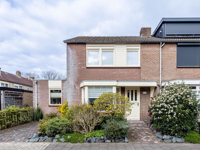 Almarestraat 13, Bunschoten-Spakenburg