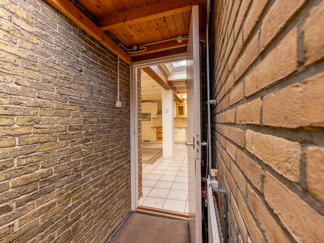 Cynthia Lenigestraat 1, Makkum