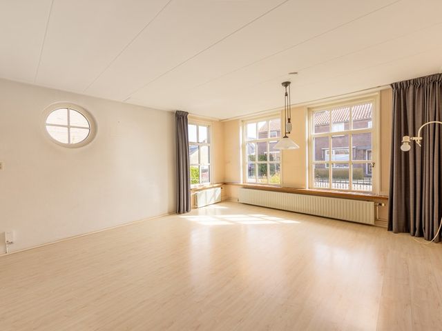 Cynthia Lenigestraat 1, Makkum