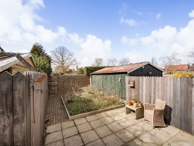 Cynthia Lenigestraat 1, Makkum