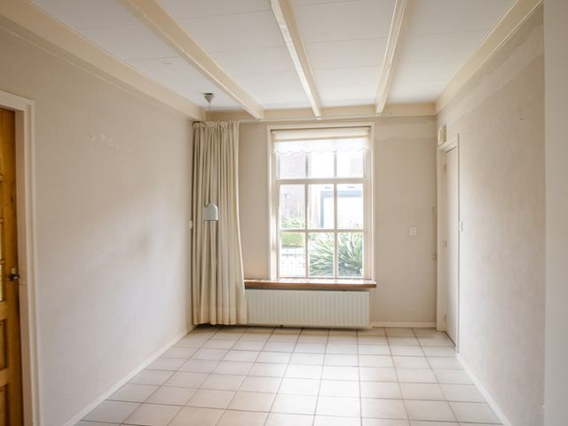 Cynthia Lenigestraat 1, Makkum