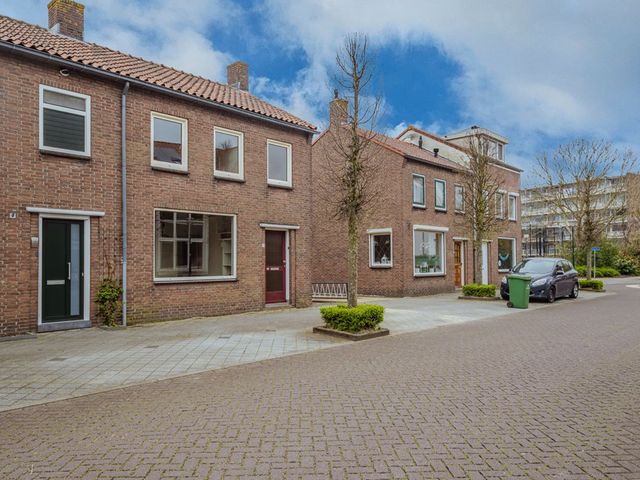 Troelstrastraat 70, Hardinxveld-Giessendam