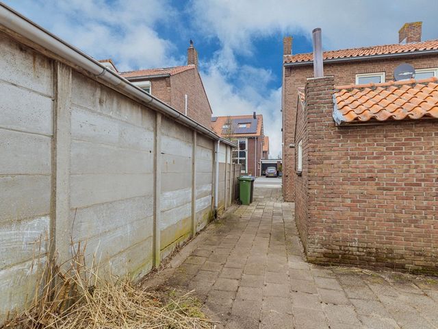 Troelstrastraat 70, Hardinxveld-Giessendam