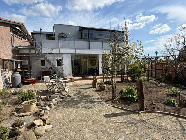 Rijksweg Zuid 78, Echt