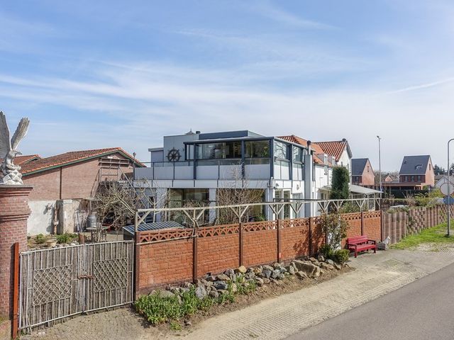 Rijksweg Zuid 78, Echt