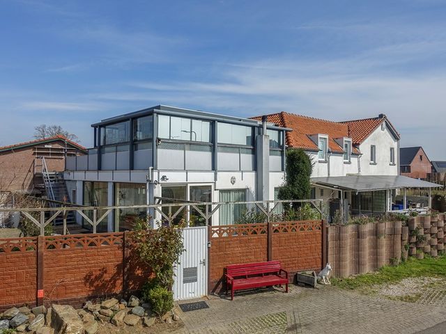 Rijksweg Zuid 78, Echt