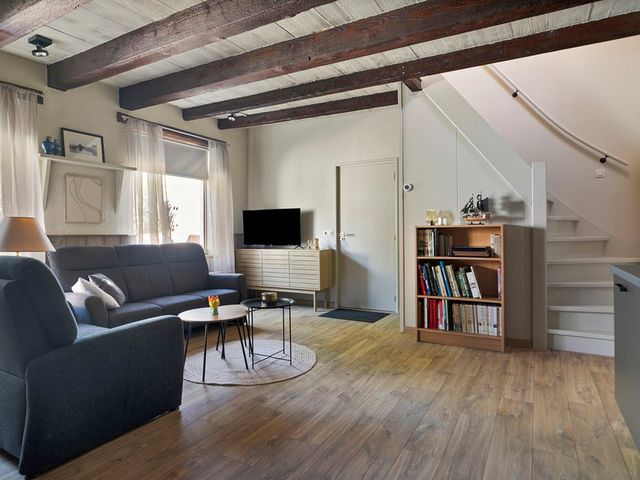 Kruispolderkaai 1, Kloosterzande