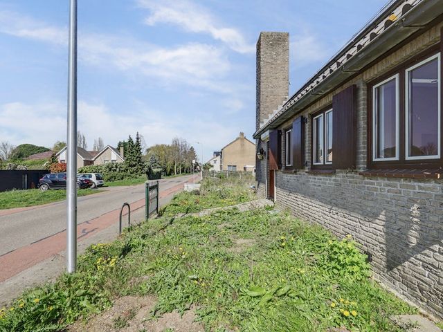 Schenkeldijk 29, Strijen