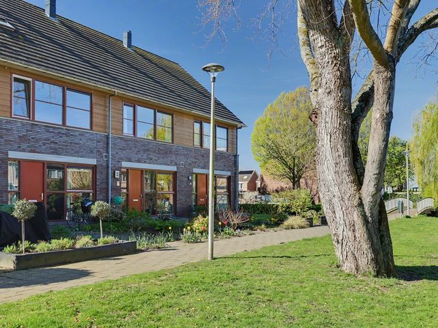 Patrijshof 13, Strijen