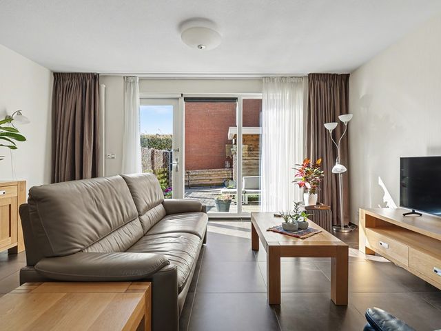 Patrijshof 13, Strijen