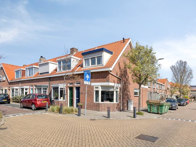 Duinstraat 33, Monster