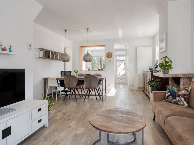 Duinstraat 33, Monster