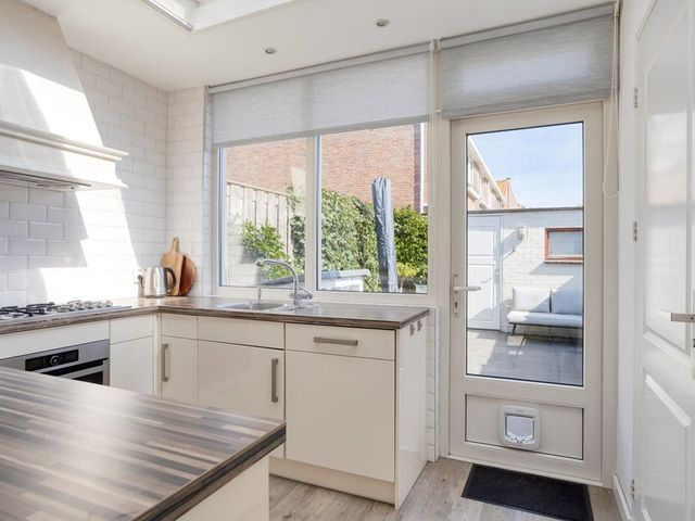 Duinstraat 33, Monster