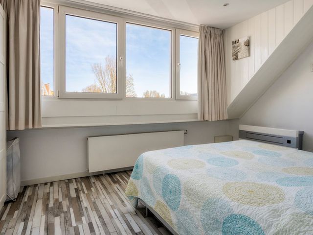 Duinstraat 33, Monster