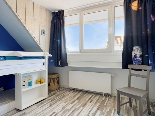 Duinstraat 33, Monster